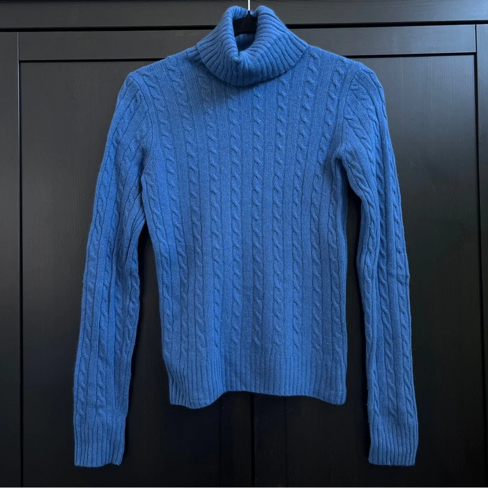 J. Crew Vintage Cableknit Turtleneck Merino/Cashmere Blend Size M Cerulean Blue